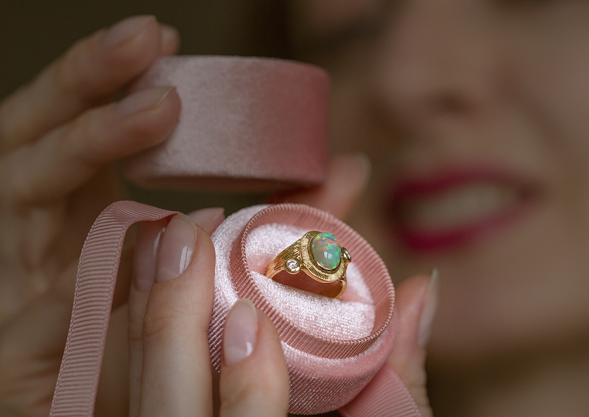 BESPOKE WEDDING RINGS