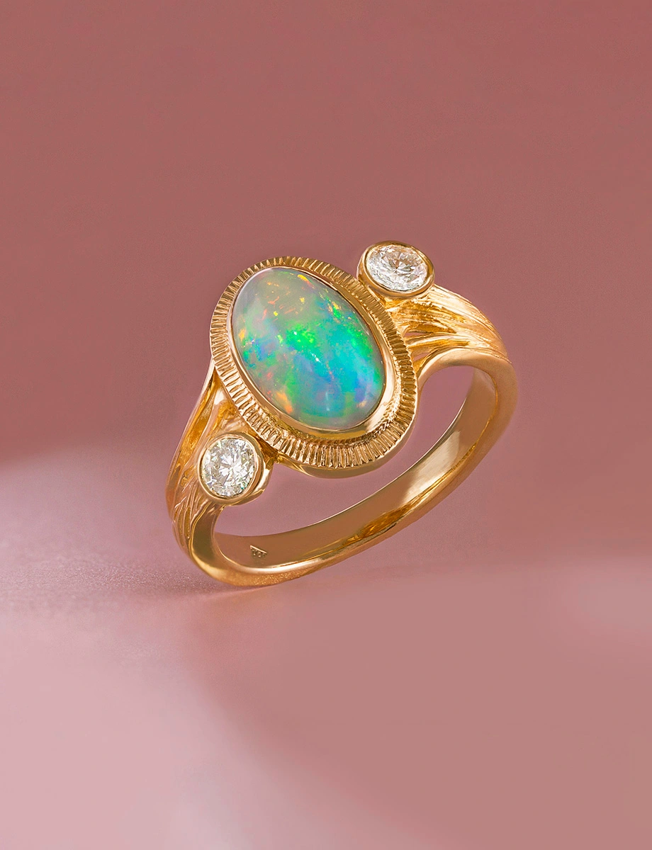 BESPOKE ENGAGEMENT RING